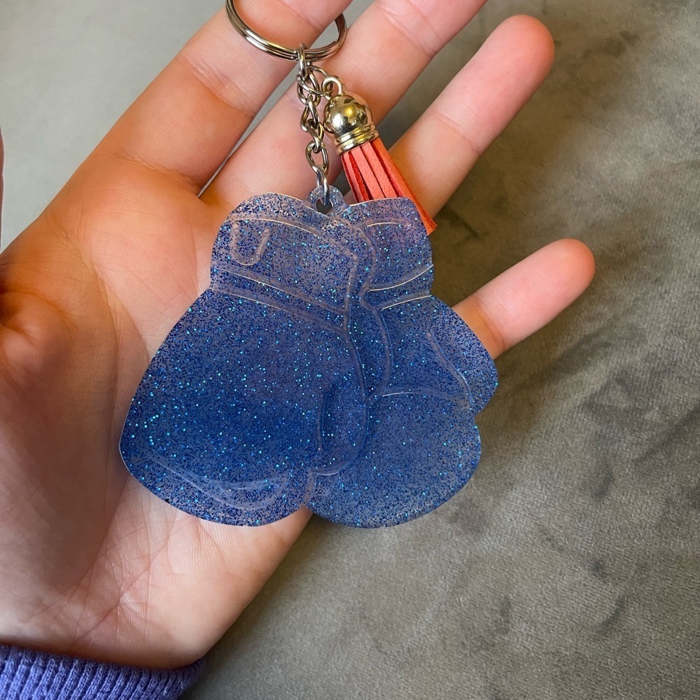 Handmade Boxing Gloves Keychain - Picture 3 of 6